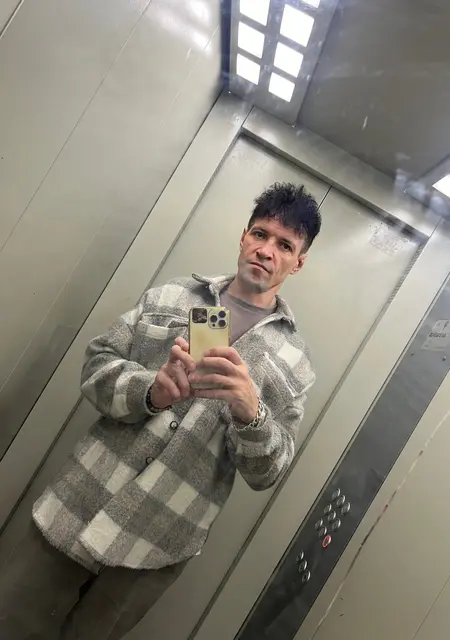 Юрий из Набережных Челнов, мне 41, познакомлюсь для приятного времяпровождения