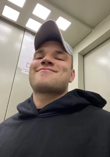 Я Максим, 28, из Смоленска, ищу знакомство для общения