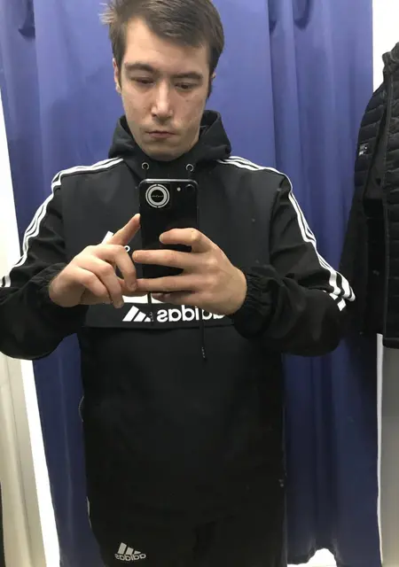 Игорь из Нижнего Тагила, мне 24, познакомлюсь без обязательств