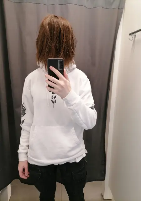 Я Слава, 21, из Тюмени, ищу знакомства без обязательств