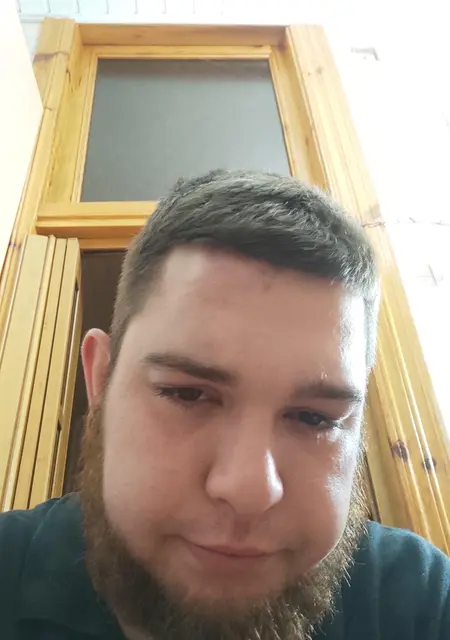 Андрей из Лунинца, мне 33, познакомлюсь на одну ночь