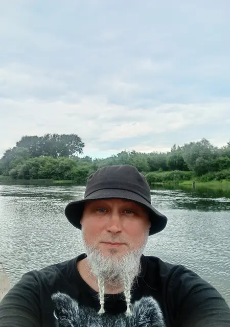 Я Максим, 50, знакомлюсь без обязательств в Перми