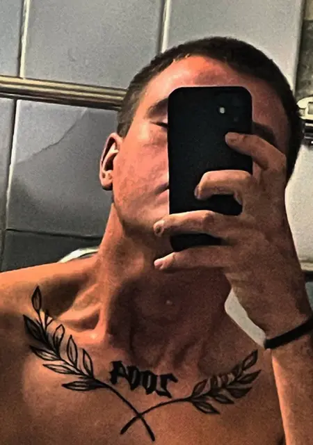 Я Вова, 20, из Омска, ищу знакомства без обязательств