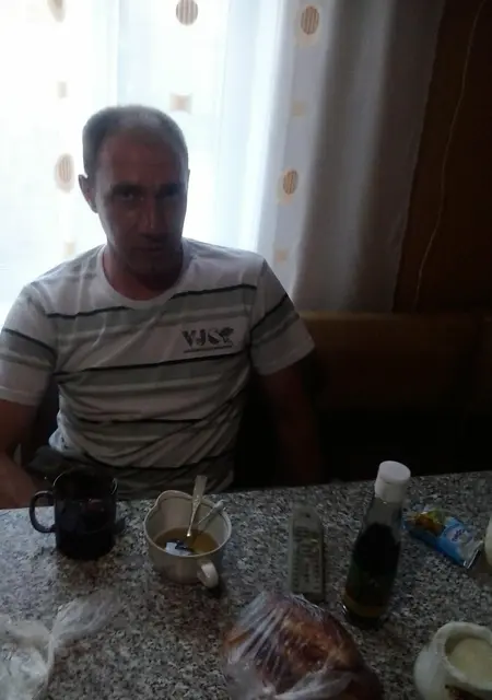 Я Владимир, 48, знакомлюсь для дружбы в Бикине