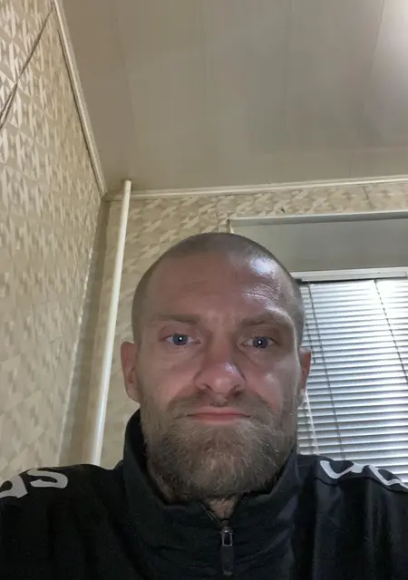 Я Дмитрий, 37, из Новокуйбышевска, ищу знакомство для постоянных отношений