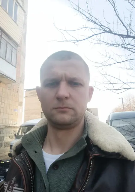 Женя из Тульчина, мне 36, познакомлюсь на одну ночь