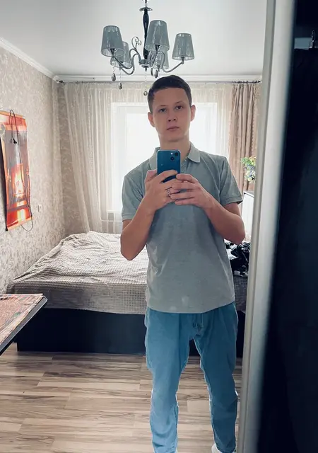 Я Рома, 21, из Армавира, ищу знакомство для дружбы