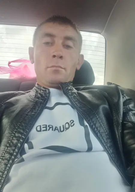 Дмитрий из Евпатории, мне 35, познакомлюсь без обязательств