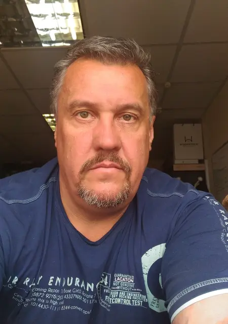 Влад из Минска, ищу на сайте знакомства на одну ночь