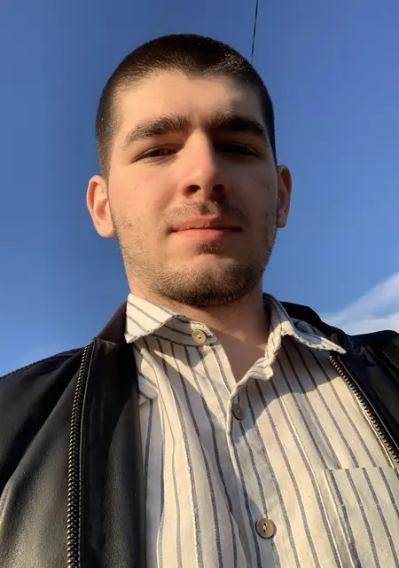 Булат из Звенигорода, мне 28, познакомлюсь без обязательств