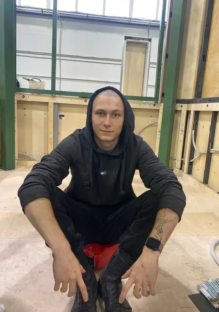 Витёк из Краснознаменска, мне 22, познакомлюсь для постоянных отношений