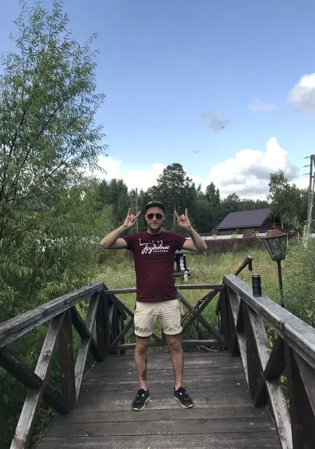 Илья из Кирова, ищу на сайте знакомства на одну ночь