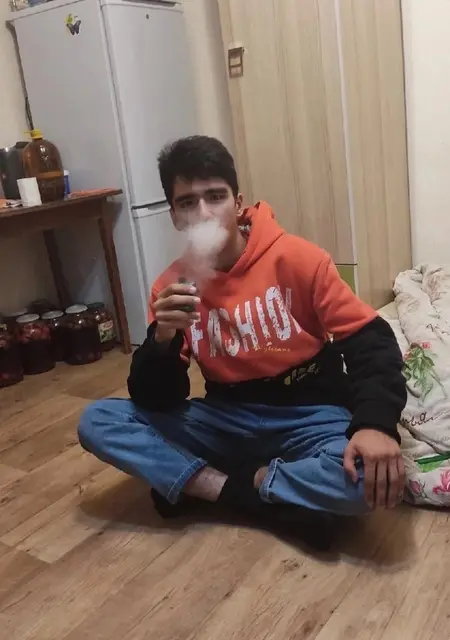 Я Рустам, 20, знакомлюсь без обязательств в Тюмени