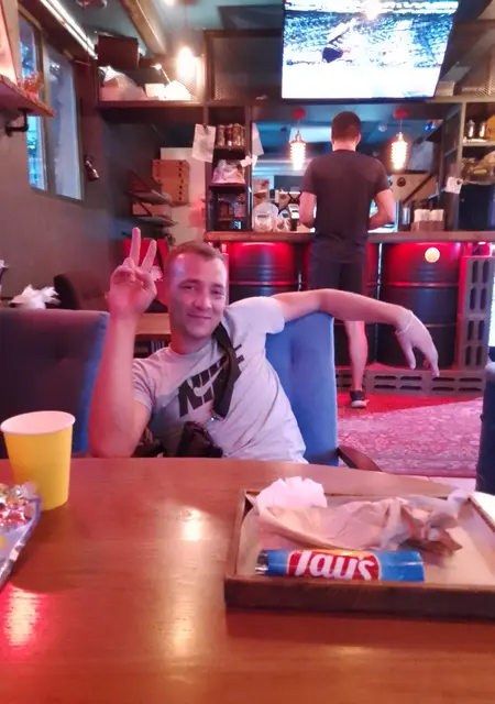 Кирилл из Семикаракорска, мне 29, познакомлюсь без обязательств