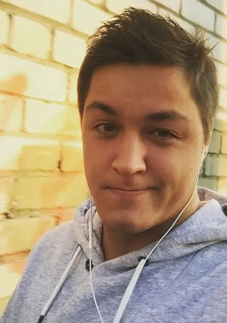 Артем из Северодвинска, мне 34, познакомлюсь для общения