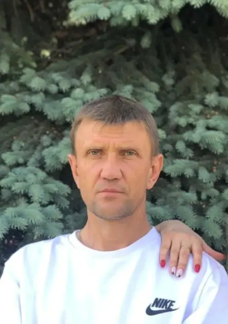 Роман из Владимира, мне 47, познакомлюсь для постоянных отношений