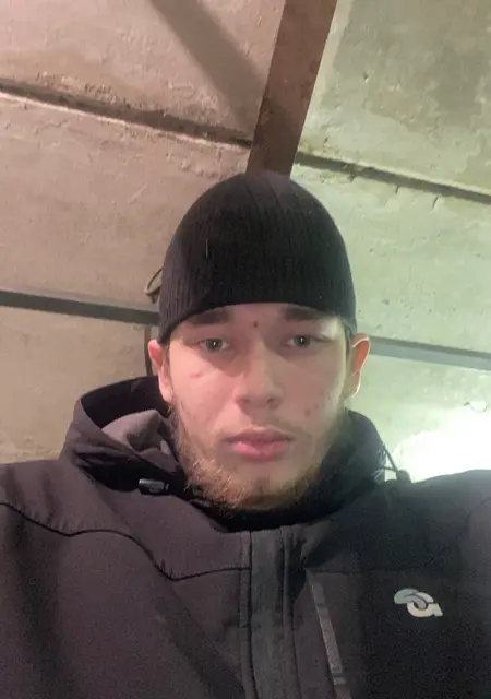 Я Фёдор, 20, из Кирово-Чепецка, ищу знакомство для открытые отношения