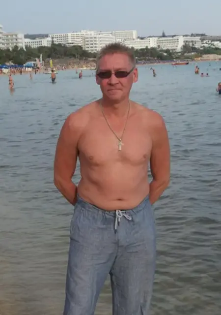 Вячеслав из Нового Уренгоя, мне 52, познакомлюсь на одну ночь