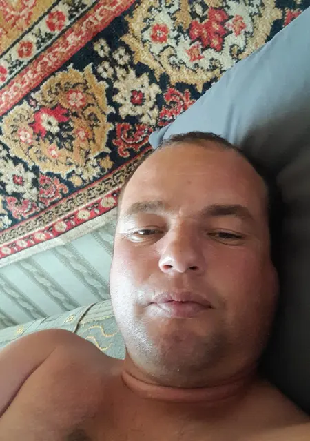 Я Максим, 35, из Караганды, ищу знакомства без обязательств