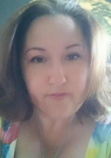 Я Лена, 40, из Краснодара, ищу знакомство для приятного времяпровождения