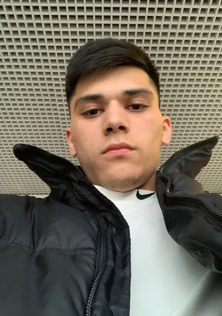 Я Roma, 25, знакомлюсь для приятного времяпровождения в Нижнем Тагиле