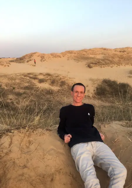 Я Илья, 25, знакомлюсь на одну ночь в Одессе