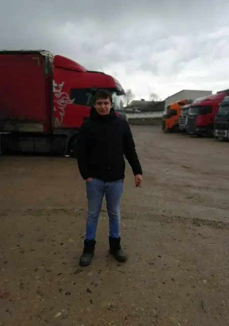 Я Aleksandr, 29, из Чебоксар, ищу знакомство для постоянных отношений