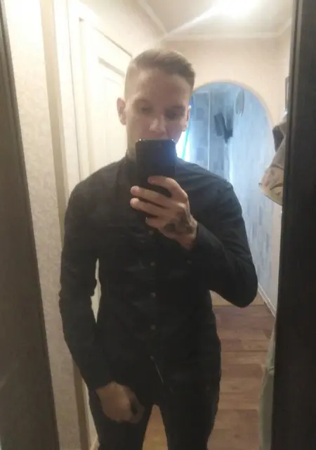 Я Иван, 26, знакомлюсь для вирта в Великих Луках