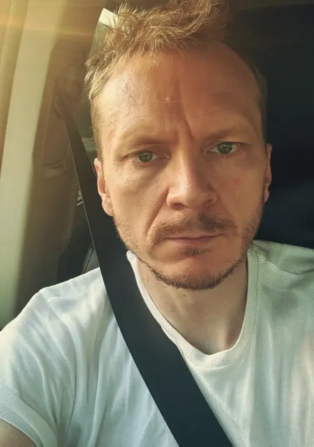 Антон из Рязани, ищу на сайте знакомства на одну ночь