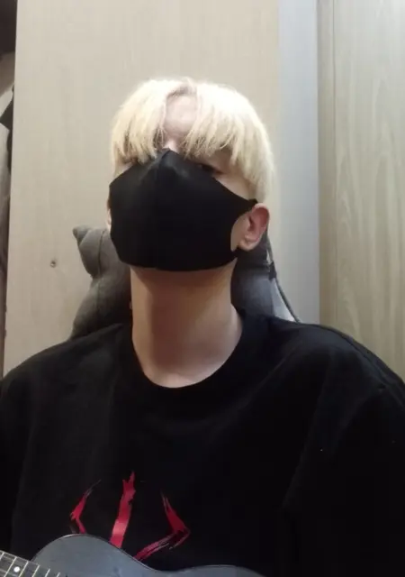 Я Андрей, 19, из Ачинска, ищу знакомства на одну ночь