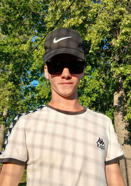 Я Andrei, 20, знакомлюсь для приятного времяпровождения в Ярославле