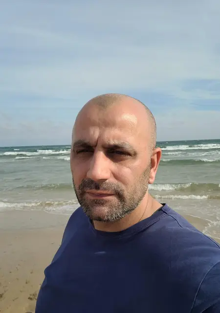 Я Эльгиз, 39, знакомлюсь без обязательств в Владикавказе