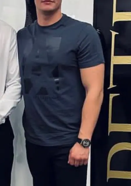 Артём из Нового Уренгоя, мне 31, познакомлюсь для общения