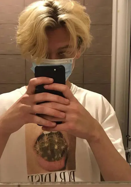 Я Женя, 19, из Саранска, ищу знакомства без обязательств