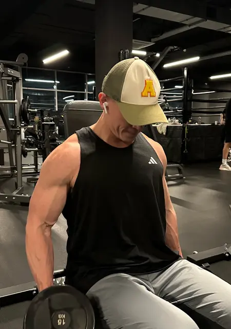 Алекс из Омска, ищу на сайте вирта