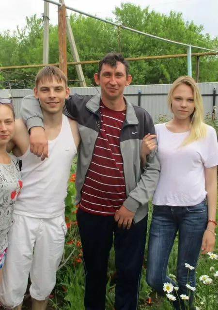 Серега из Кантемировки, ищу на сайте знакомства на одну ночь