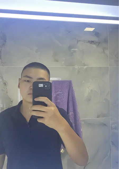 Я Эламан, 19, из Москвы, ищу знакомства без обязательств