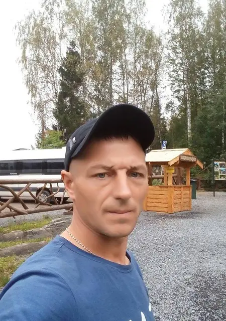 Я Александр, 43, из Светогорска, ищу знакомство для постоянных отношений