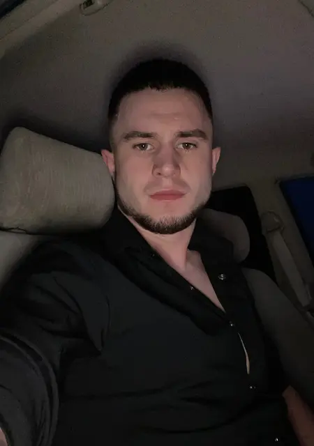 Я Виктор, 28, из Иркутска, ищу знакомства без обязательств