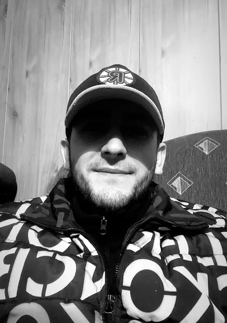 Я Тёма, 27, из Нальчика, ищу знакомство для постоянных отношений