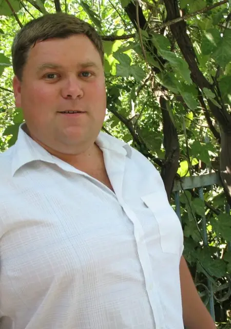 Я Влад, 41, знакомлюсь для дружбы в Вологде