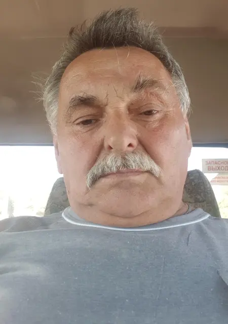 Николай из Санкт-Петербурга, ищу на сайте знакомства без обязательств