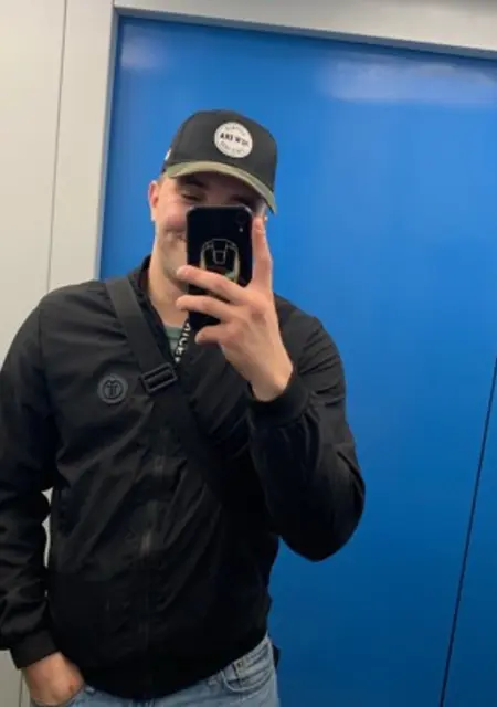 Иван из Нового Уренгоя, ищу на сайте общение