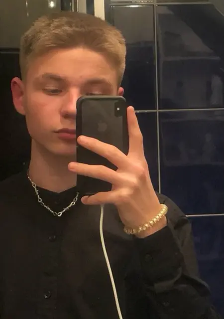 Я Петя, 27, знакомлюсь на одну ночь в Сыктывкаре