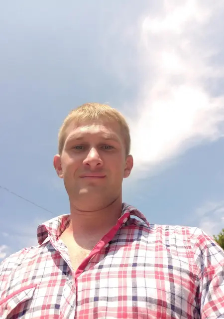 Влад из Ялты, ищу на сайте приятное времяпровождение