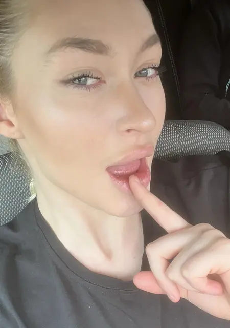 Я Alis, 19, из Москвы, ищу знакомство для вирта
