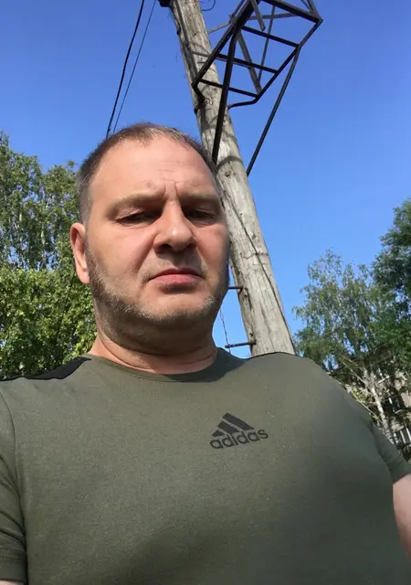 Я Рустам, 46, знакомлюсь для приятного времяпровождения в Бугульме