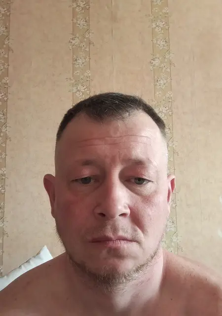 Денис из Керчи, мне 45, познакомлюсь для приятного времяпровождения