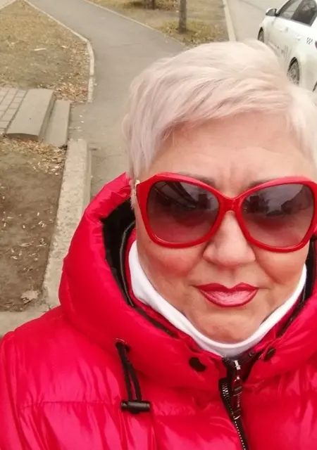 Я Елизавета, 43, знакомлюсь без обязательств в Санкт-Петербурге