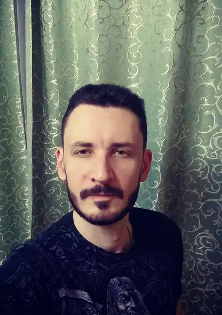 Михаил из Мирного, мне 38, познакомлюсь на одну ночь